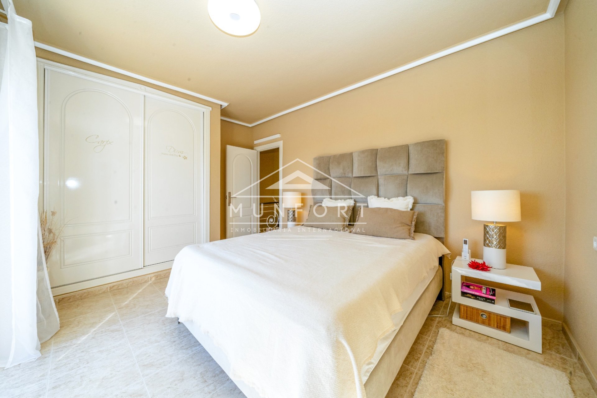 Resale - Villas -
Rojales