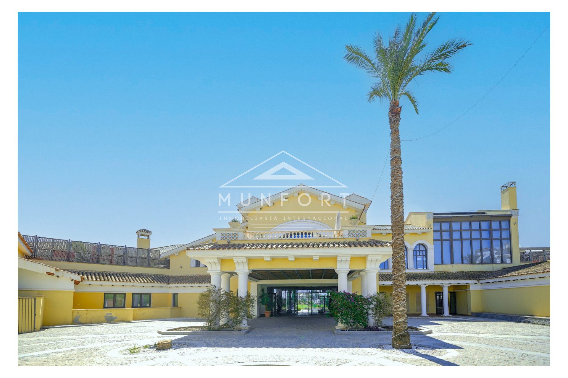 Resale - Villas -
Roldán - La Torre Golf Resort