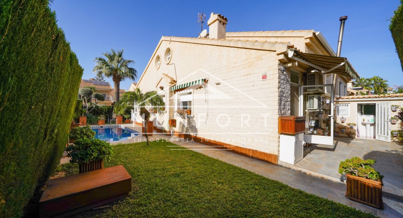 Resale - Villas -
San Javier