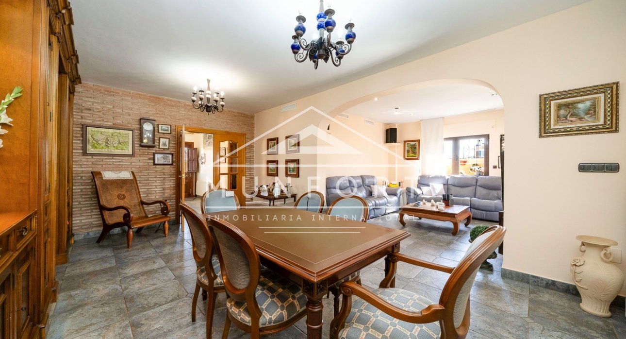 Resale - Villas -
San Javier