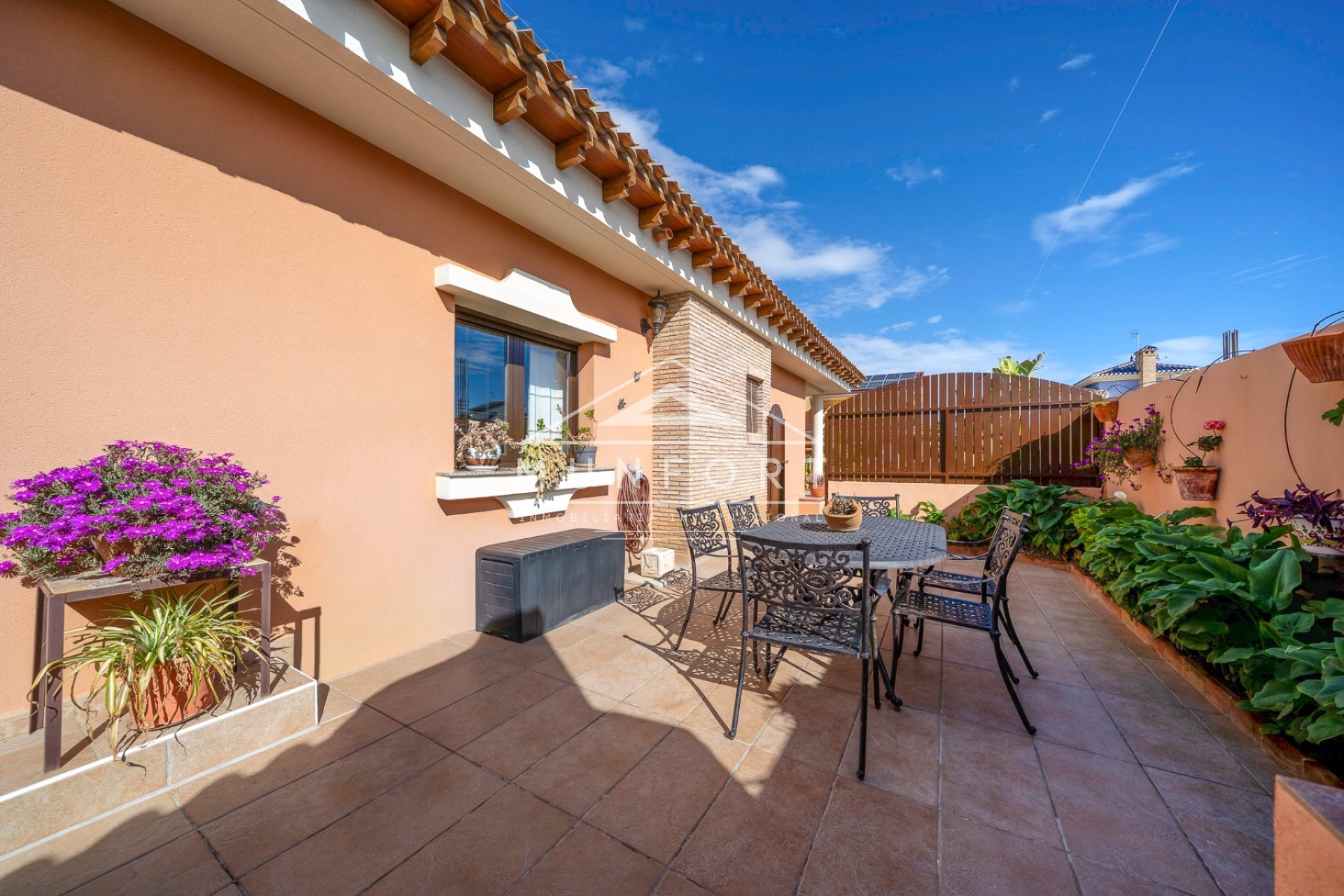 Resale - Villas -
San Javier