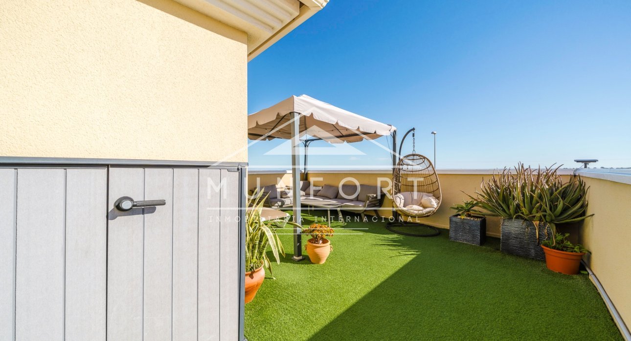 Resale - Villas -
San Miguel de Salinas - Ciudad de las Comunicaciones