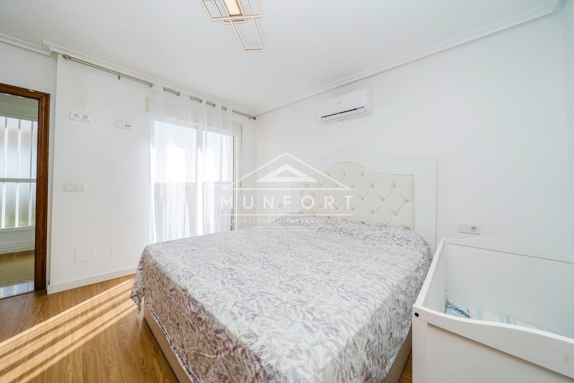 Resale - Villas -
San Miguel de Salinas - Ciudad de las Comunicaciones