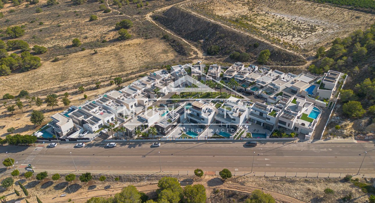 Resale - Villas -
San Miguel de Salinas