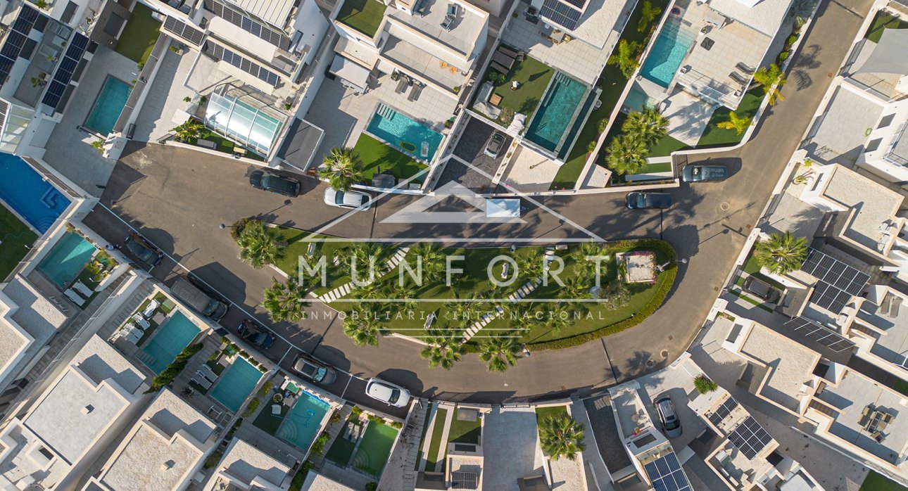 Resale - Villas -
San Miguel de Salinas