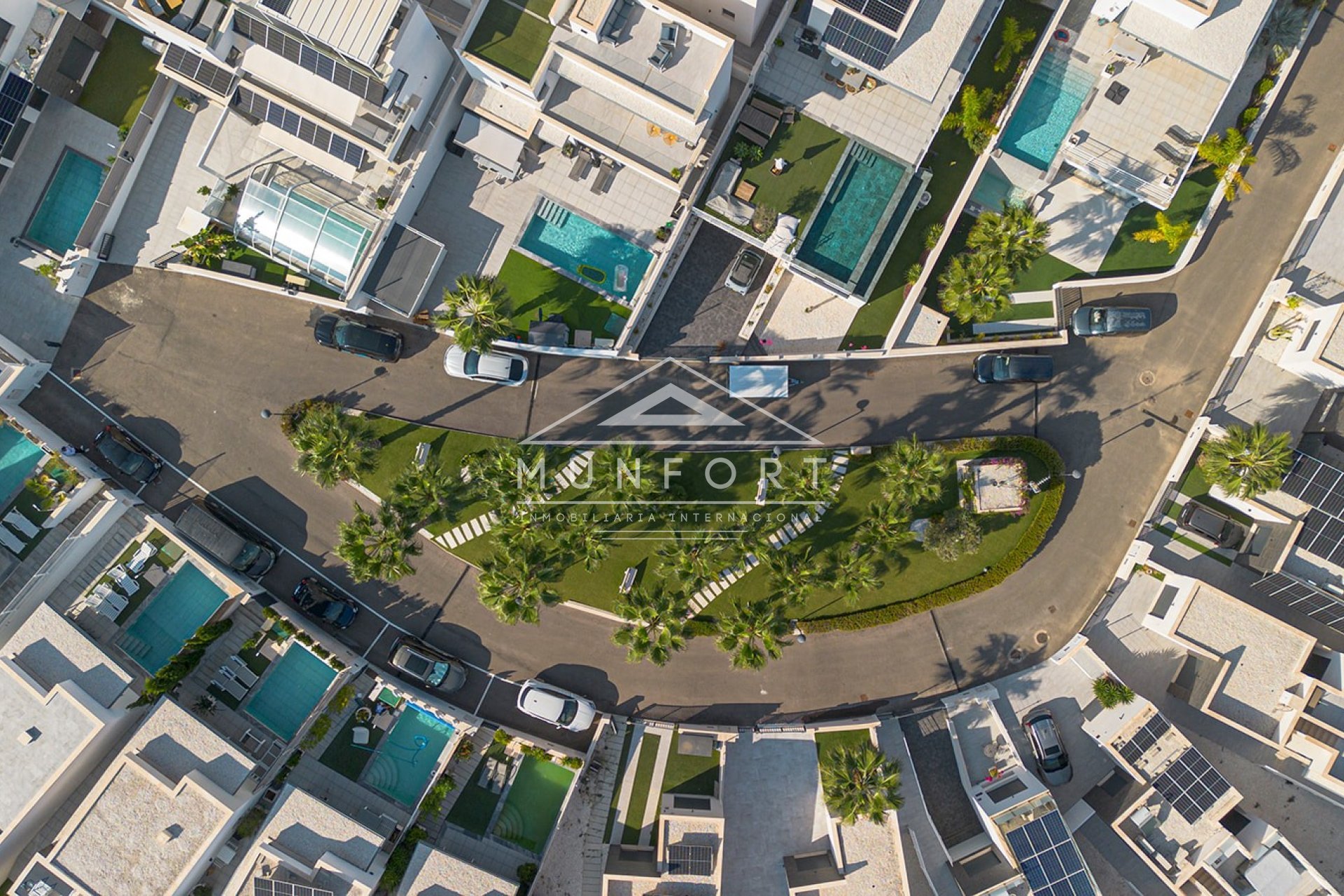 Resale - Villas -
San Miguel de Salinas