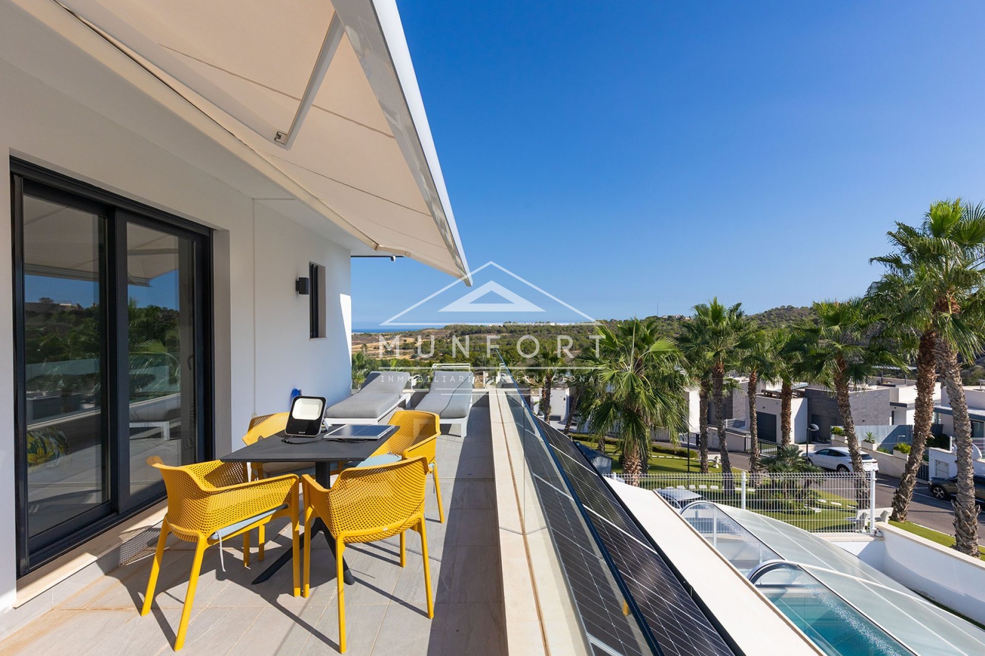 Resale - Villas -
San Miguel de Salinas