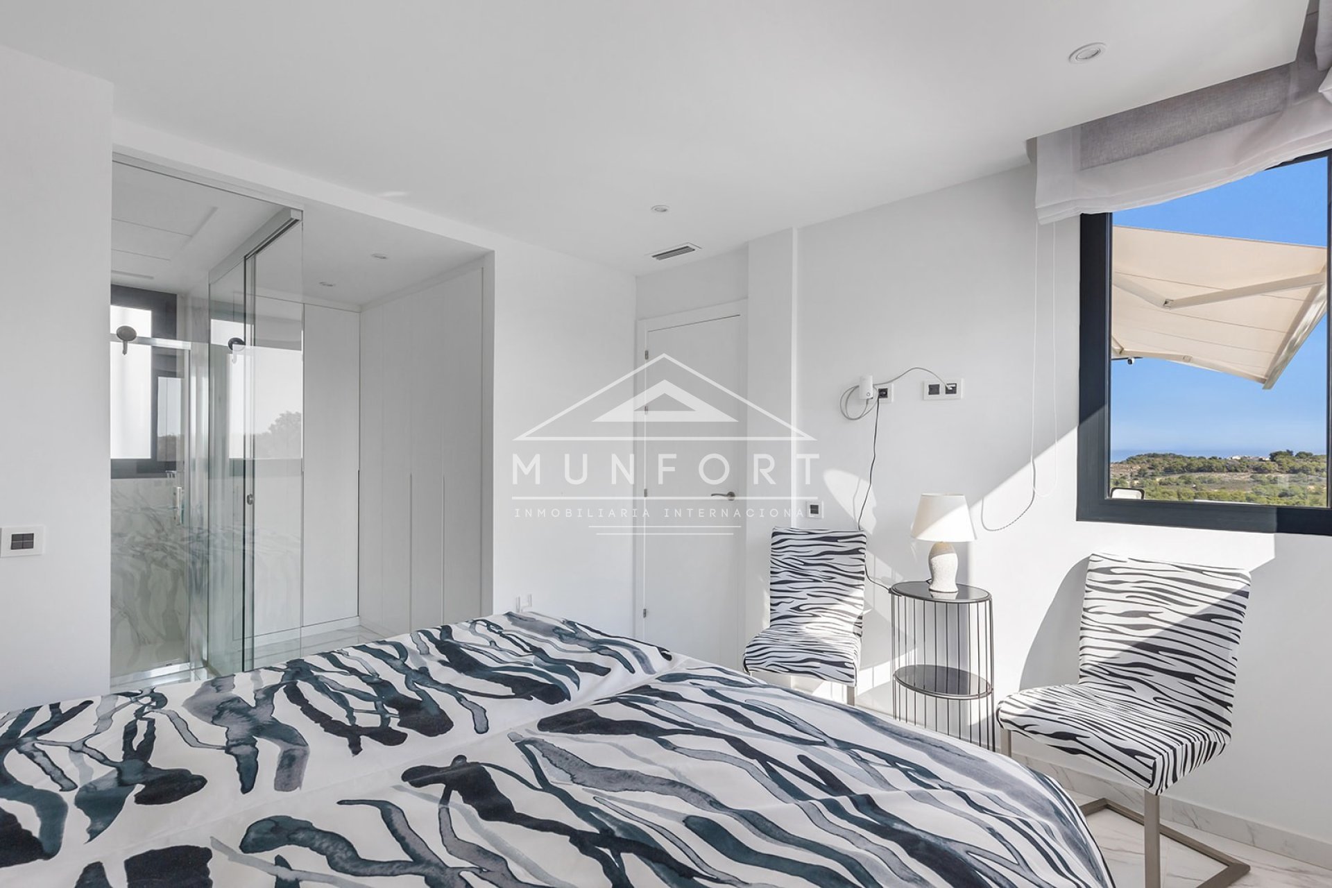 Resale - Villas -
San Miguel de Salinas