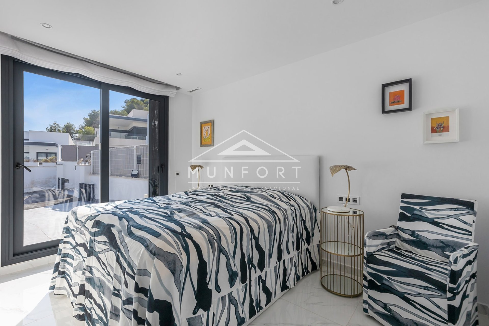 Resale - Villas -
San Miguel de Salinas