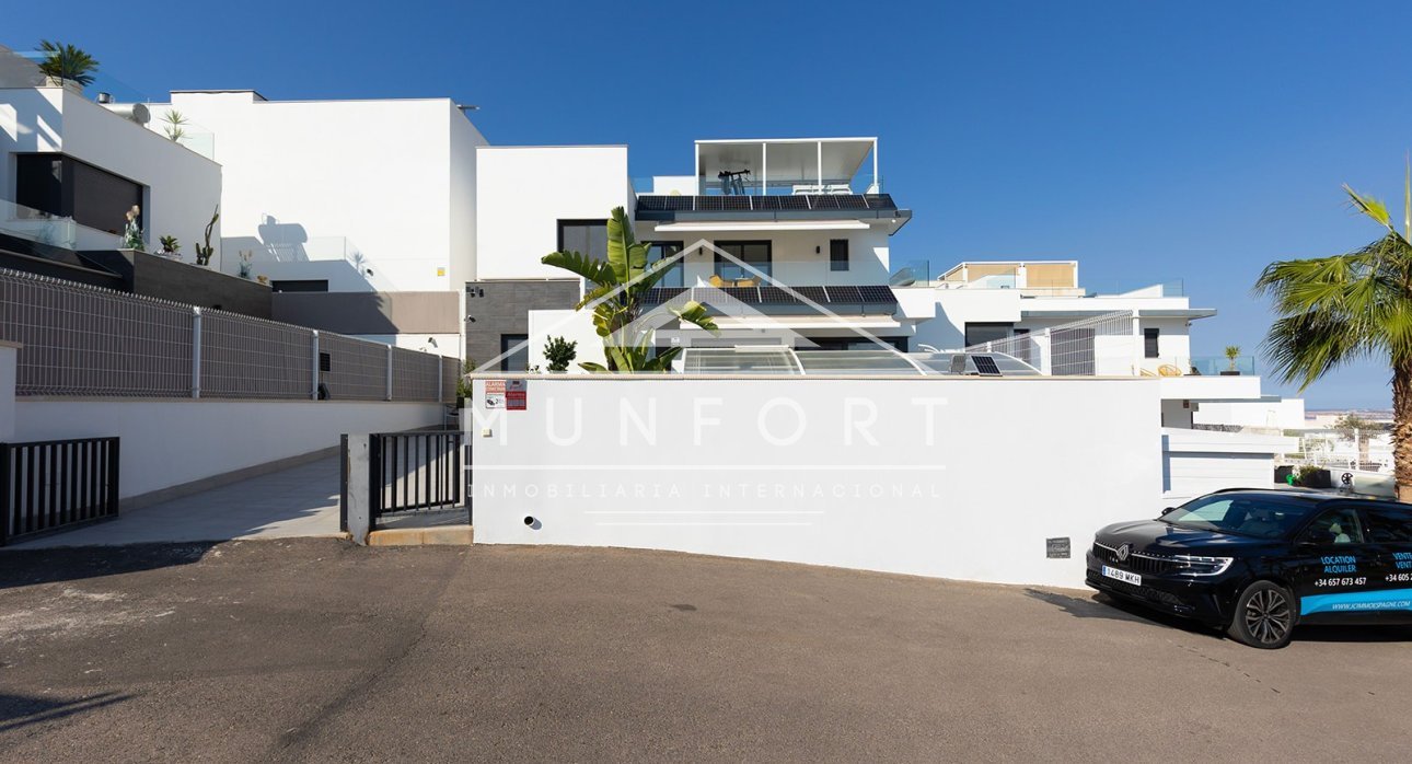 Resale - Villas -
San Miguel de Salinas