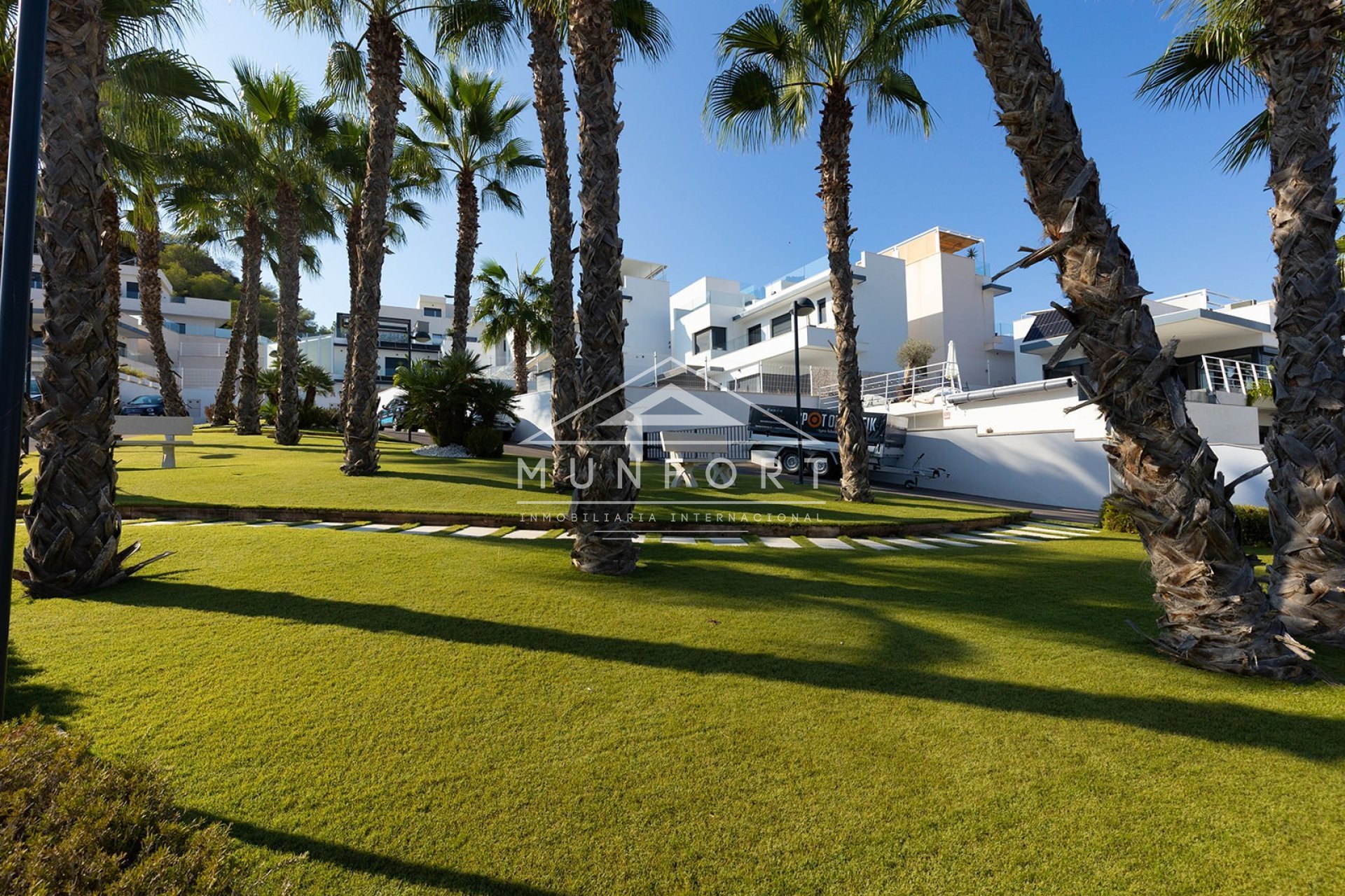 Resale - Villas -
San Miguel de Salinas