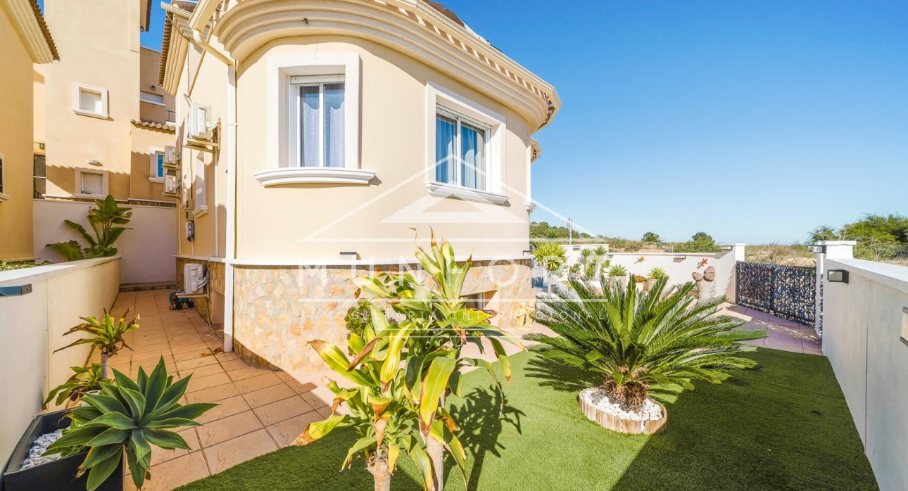 Resale - Villas -
San Miguel de Salinas