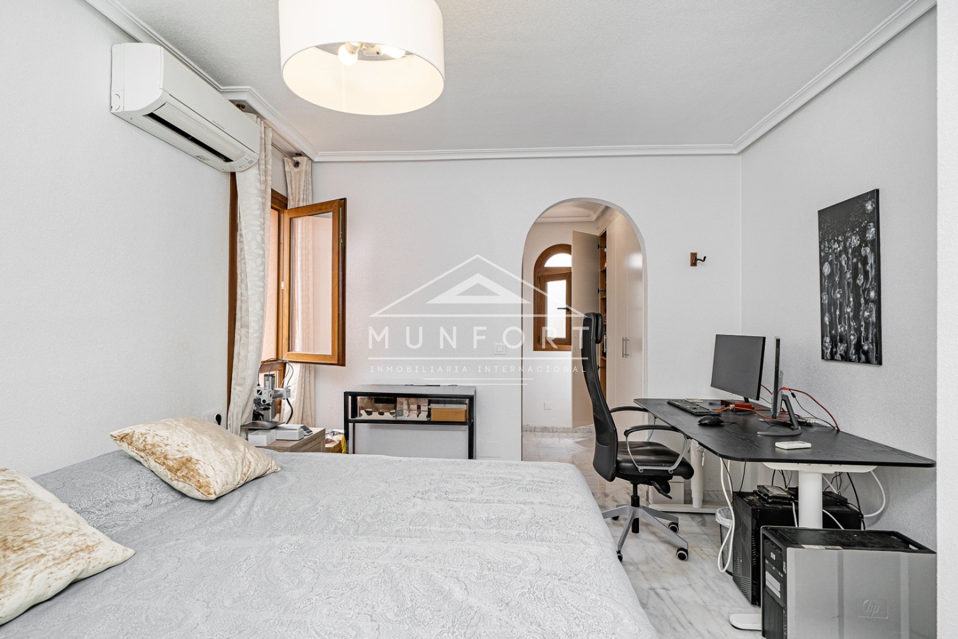 Resale - Villas -
San Miguel de Salinas