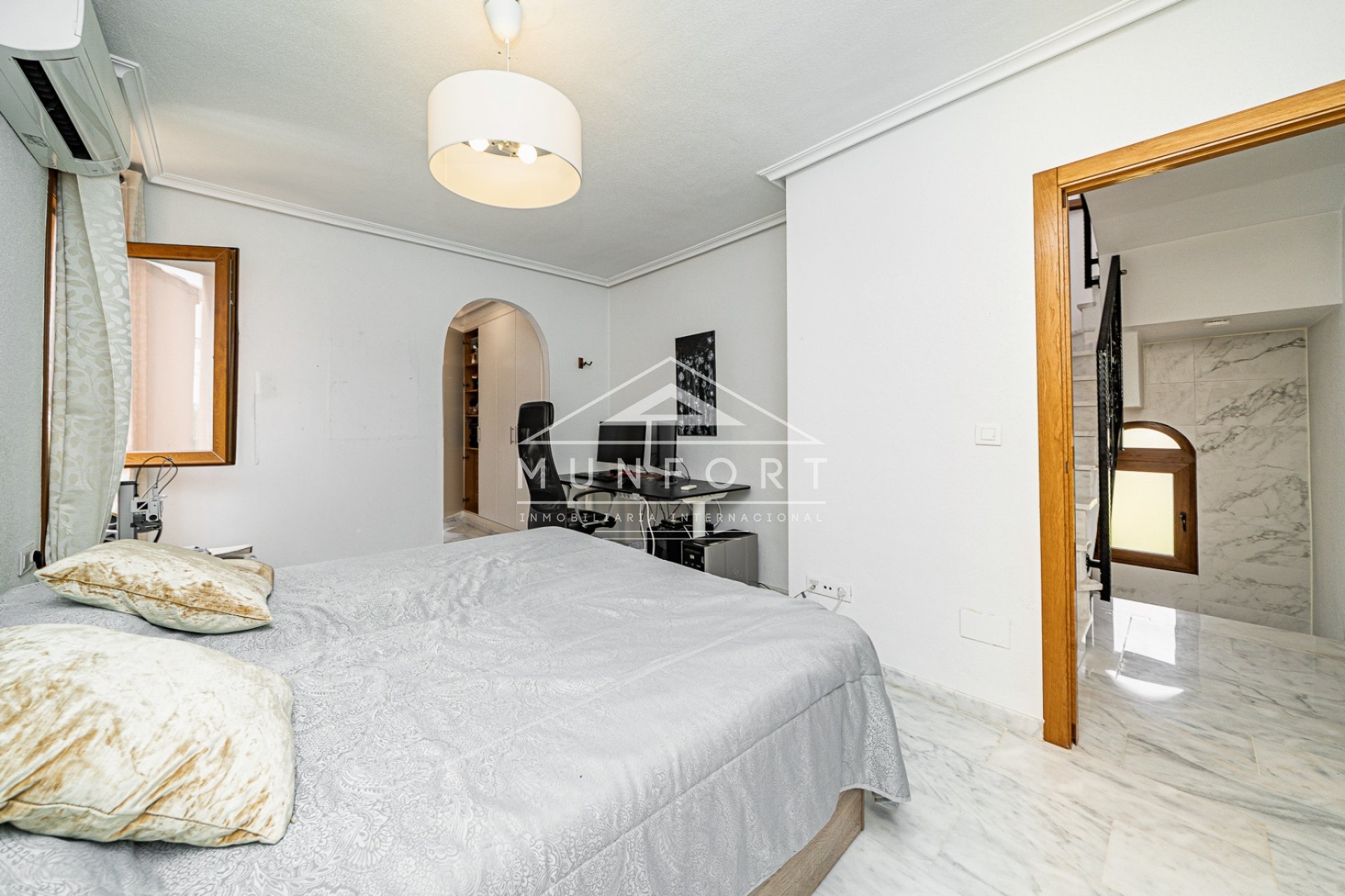 Resale - Villas -
San Miguel de Salinas