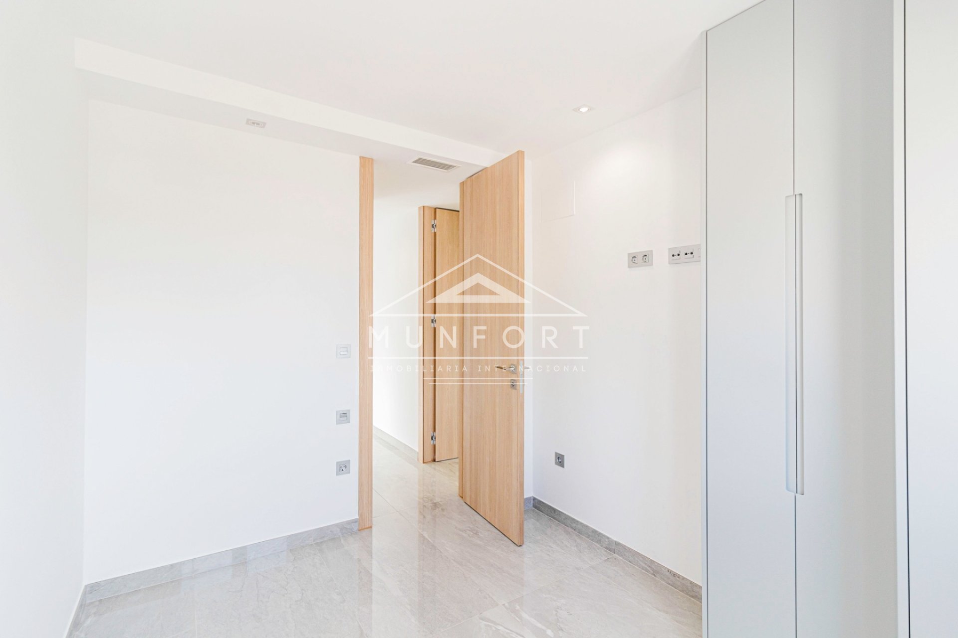 Resale - Villas -
San Pedro del Pinatar - Lo Pag&aacute;n