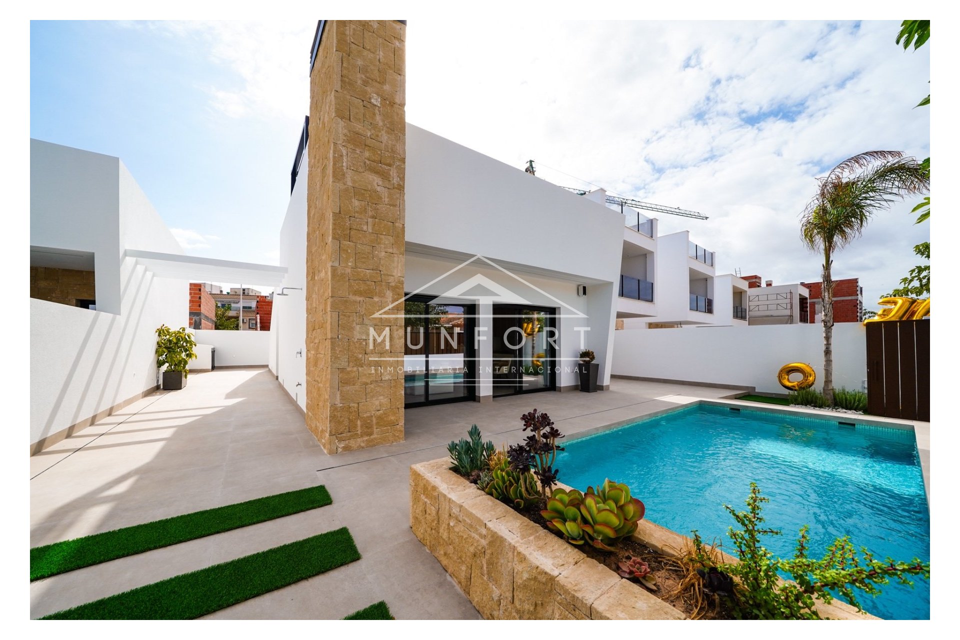 Resale - Villas -
San Pedro del Pinatar