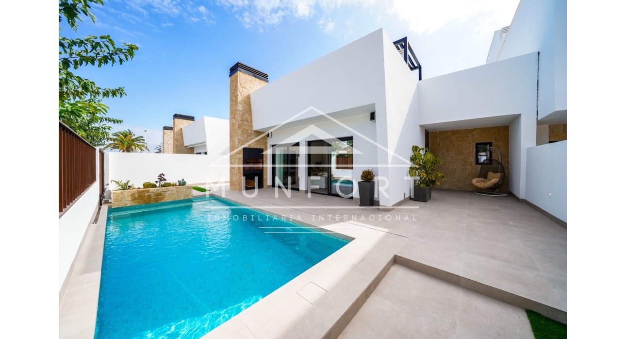 Resale - Villas -
San Pedro del Pinatar