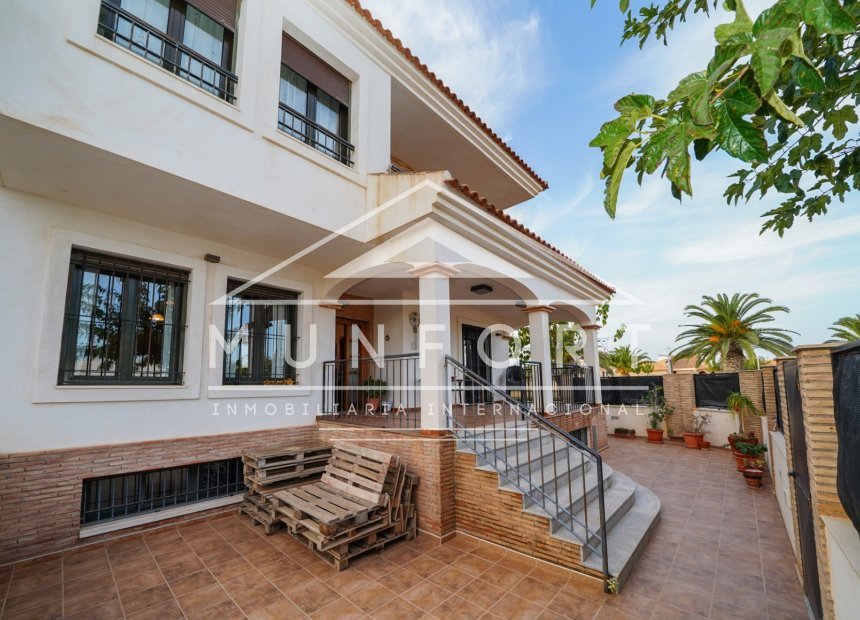 Resale - Villas -
San Pedro del Pinatar