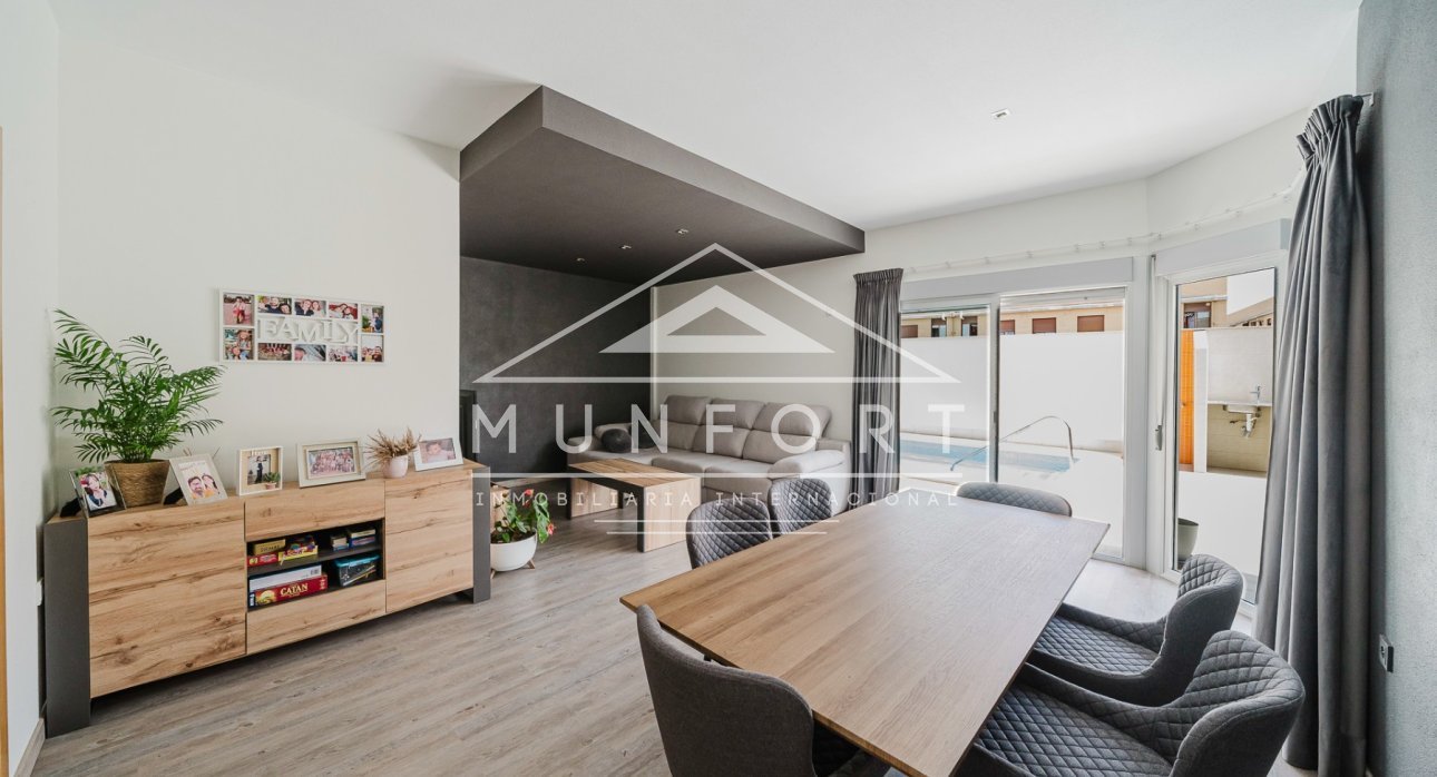 Resale - Villas -
San Pedro del Pinatar