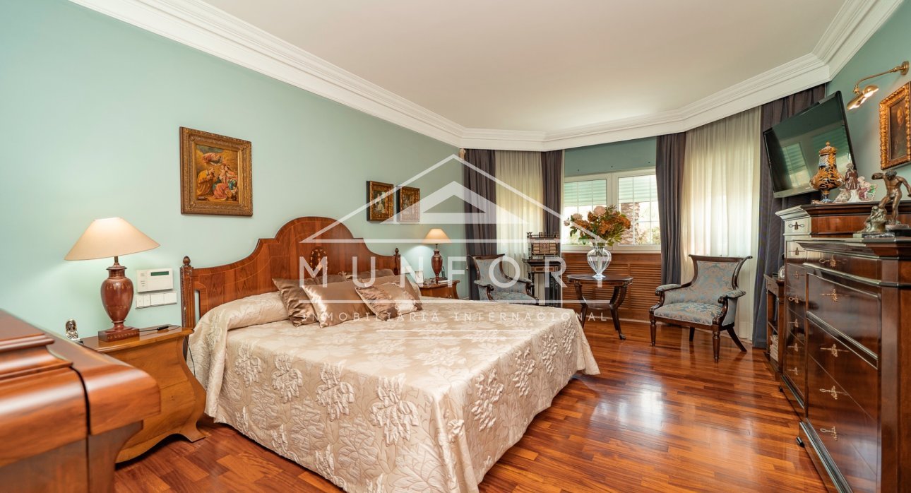 Resale - Villas -
San Pedro del Pinatar