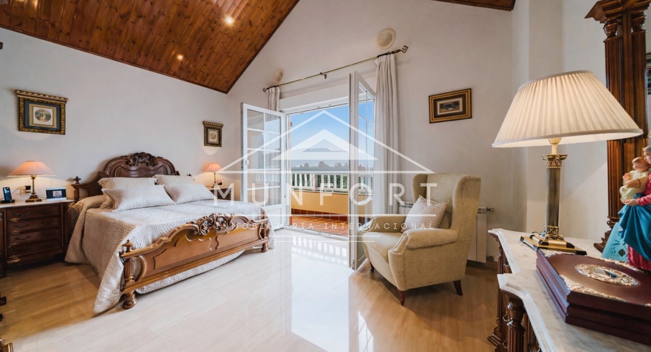 Resale - Villas -
Santiago de la Ribera