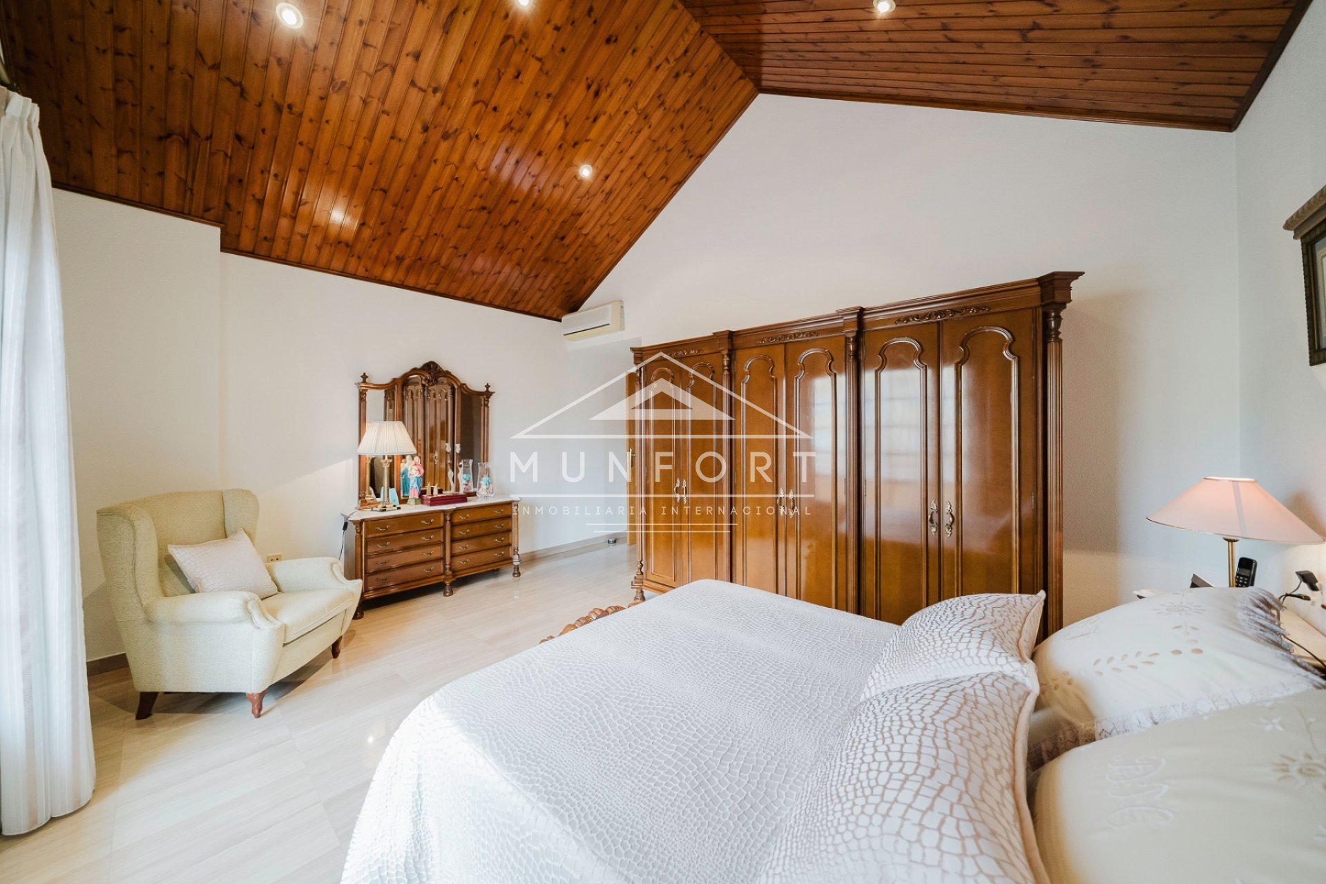 Resale - Villas -
Santiago de la Ribera