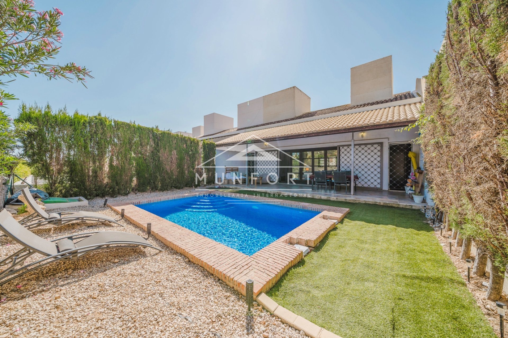 Resale - Villas -
Sucina