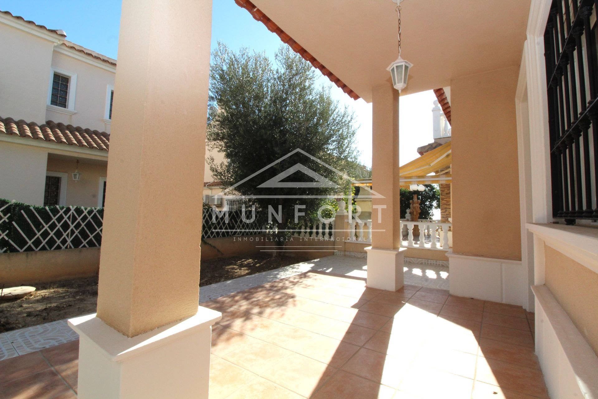 Resale - Villas -
Torrevieja - Aguas Nuevas - Torrevieja