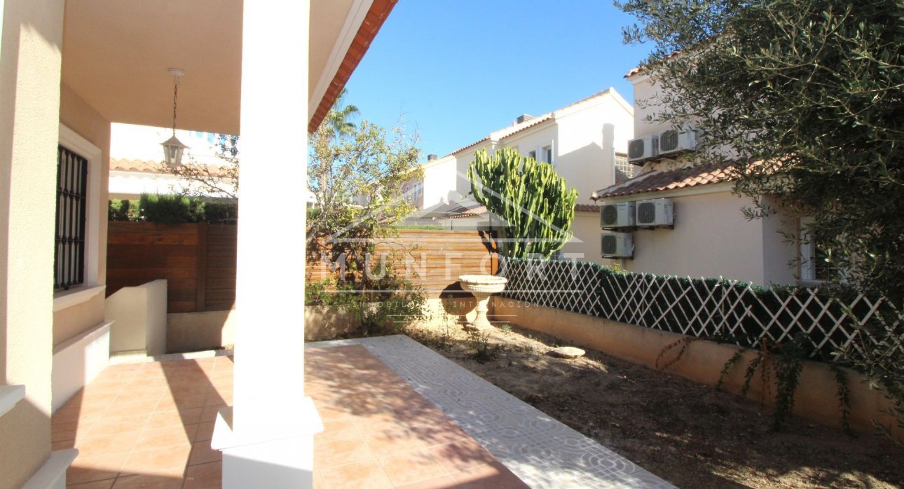 Resale - Villas -
Torrevieja - Aguas Nuevas - Torrevieja