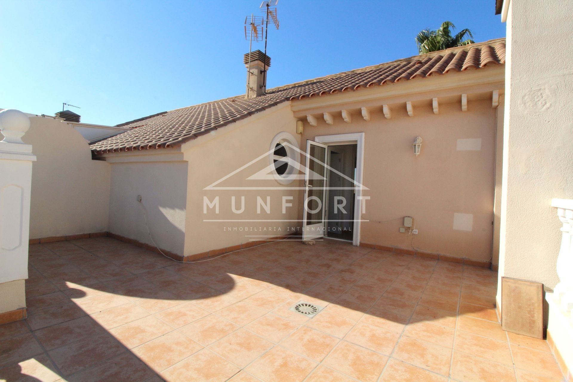 Resale - Villas -
Torrevieja - Aguas Nuevas - Torrevieja