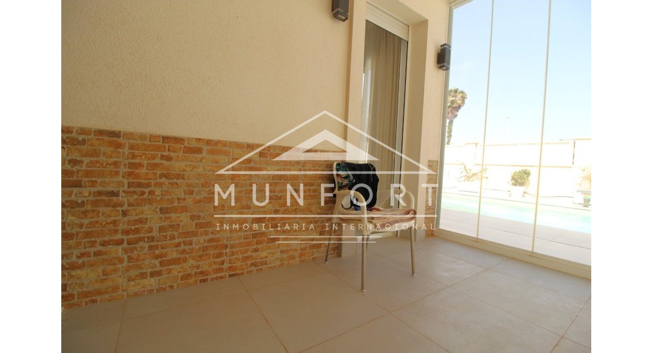 Resale - Villas -
Torrevieja - La Mata - Torrevieja