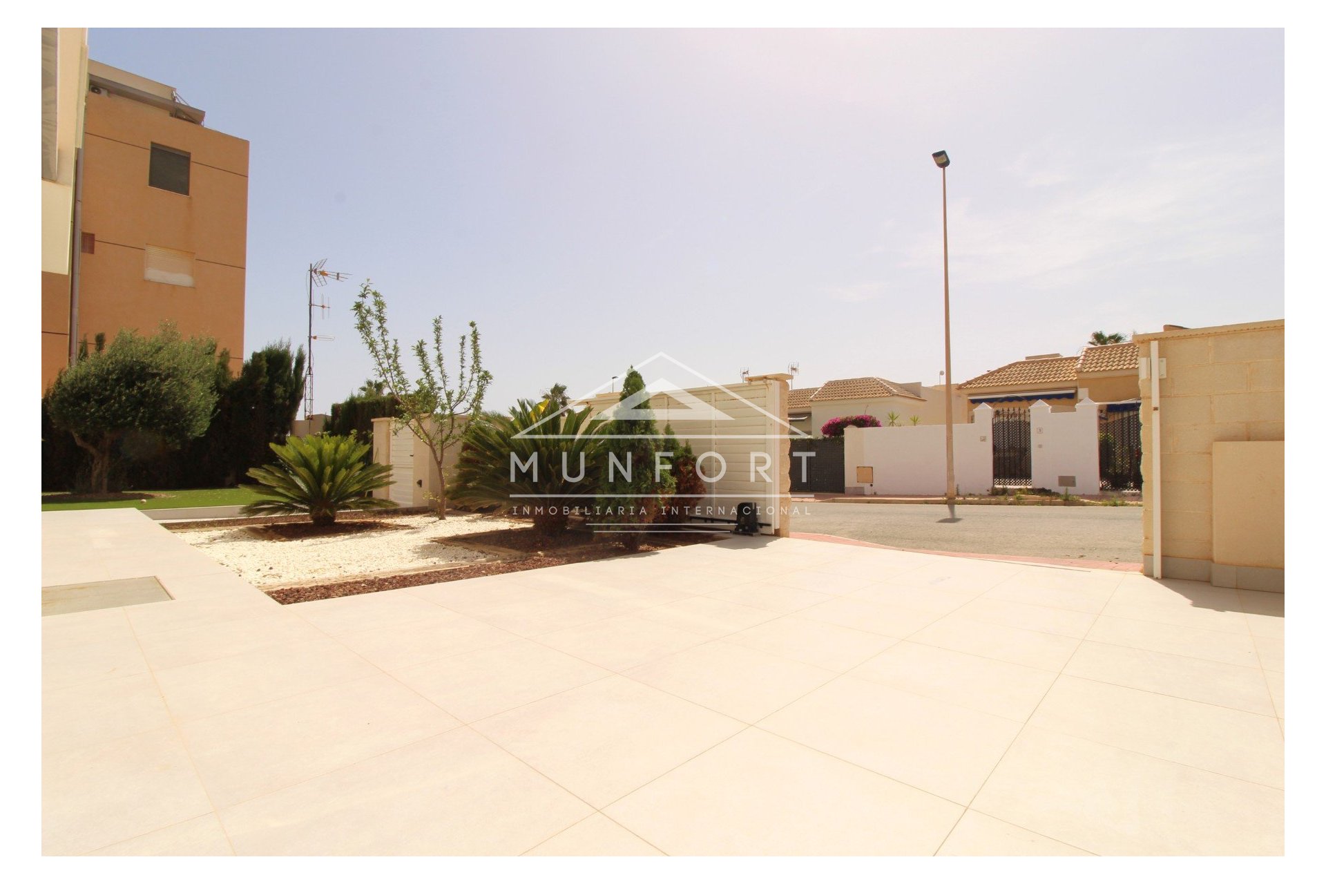 Resale - Villas -
Torrevieja - La Mata - Torrevieja