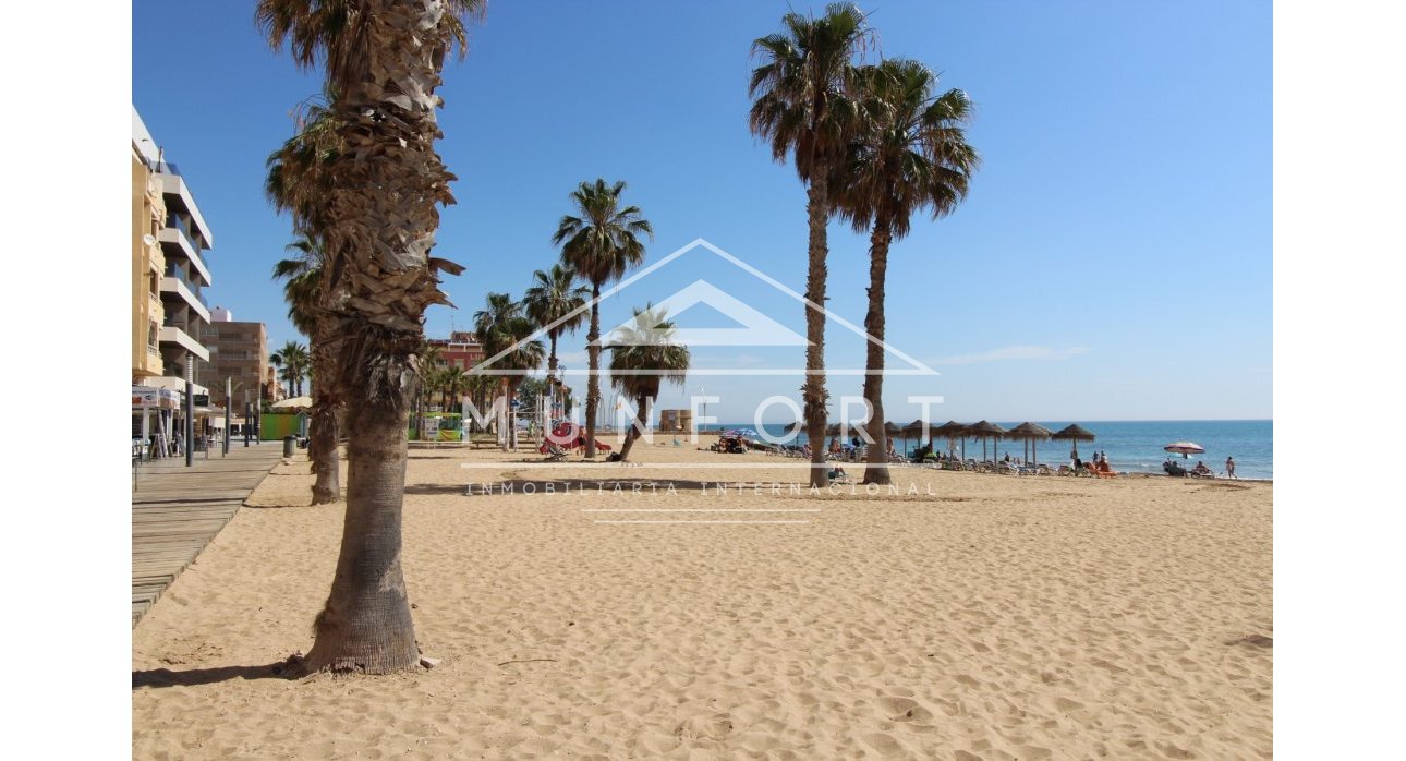 Resale - Villas -
Torrevieja - La Mata - Torrevieja