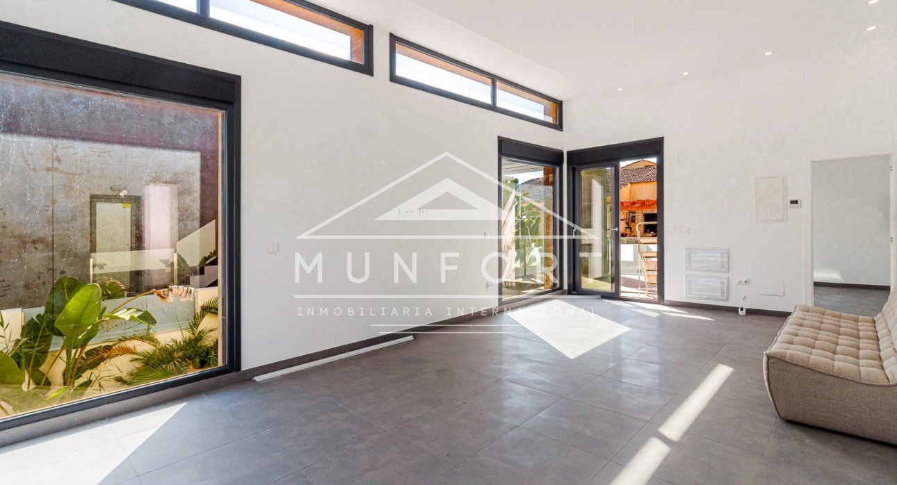 Resale - Villas -
Torrevieja - La Mata - Torrevieja