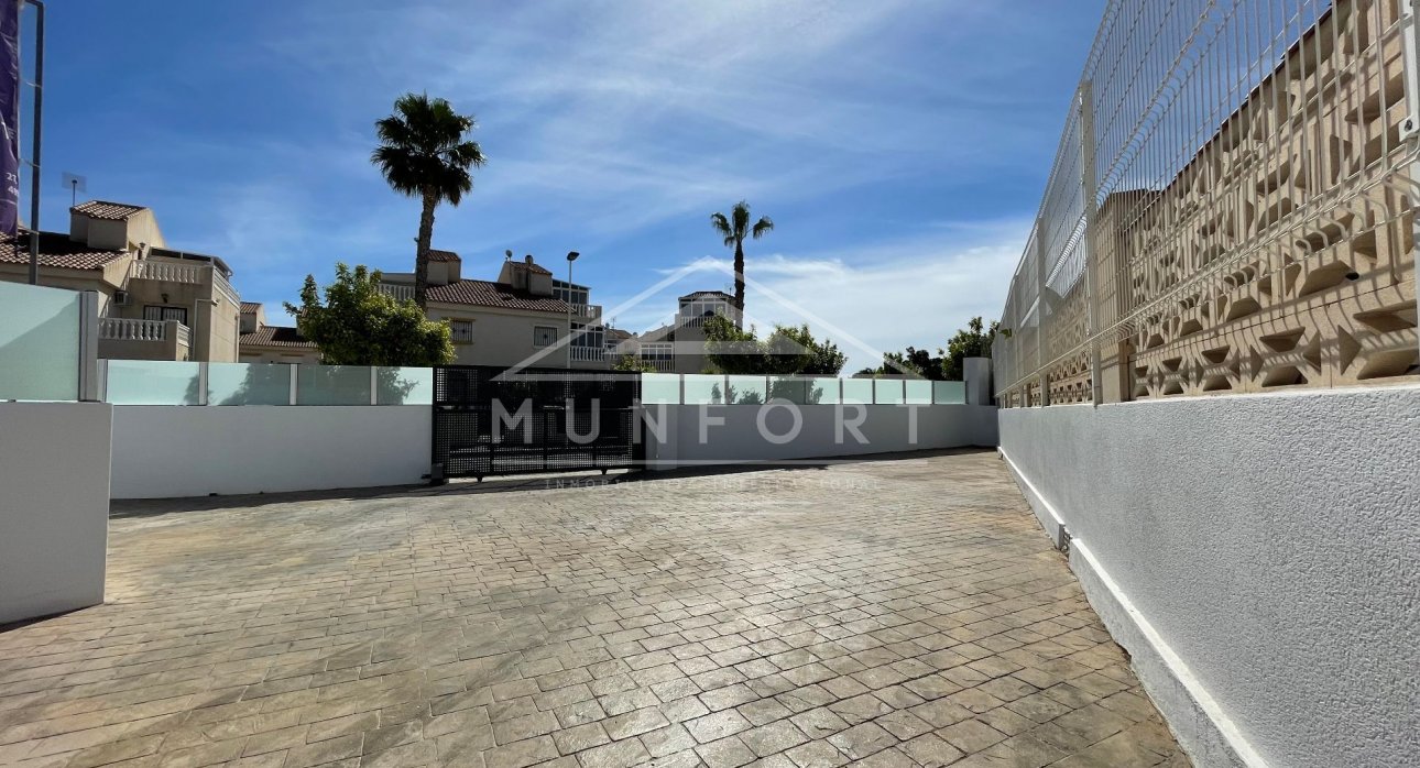 Resale - Villas -
Torrevieja - La Torreta - Torrevieja