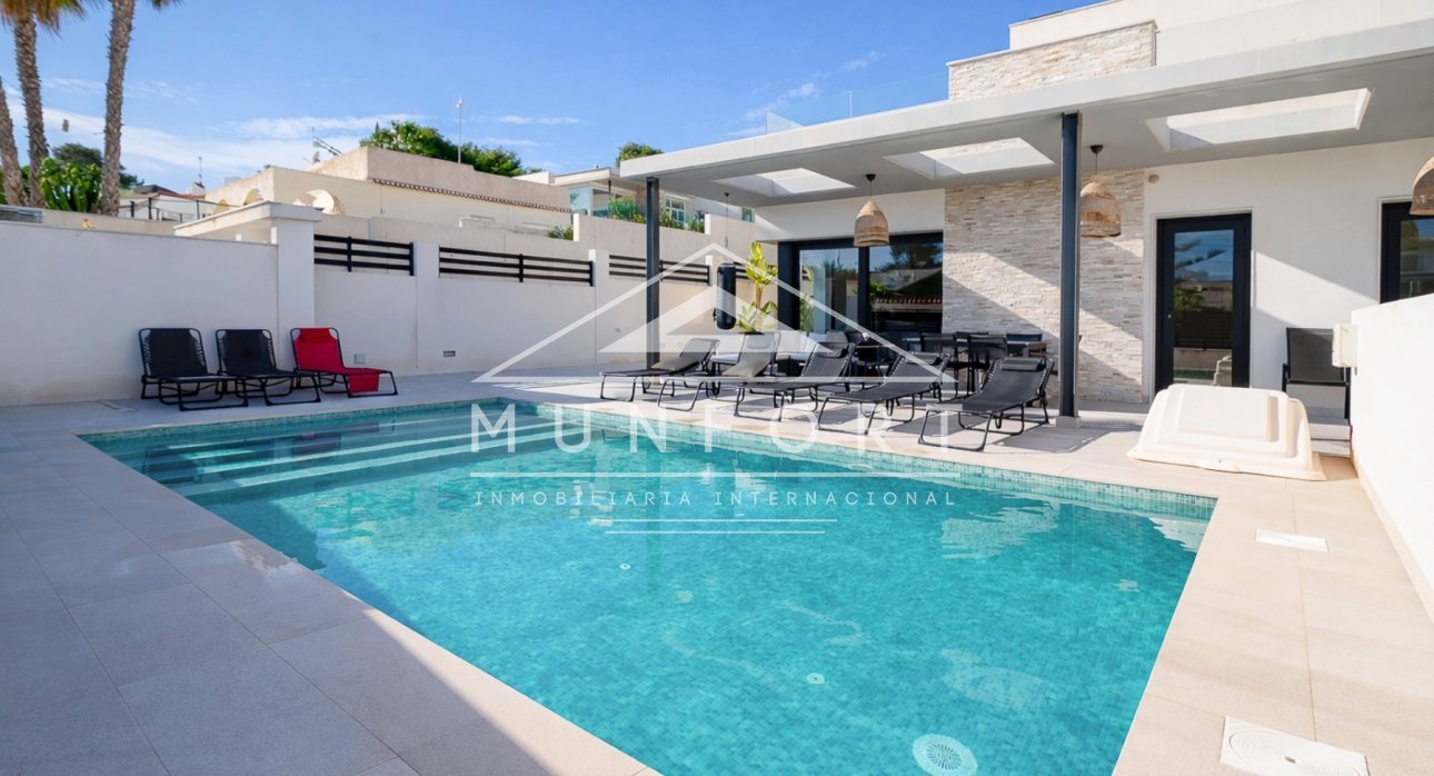 Resale - Villas -
Torrevieja - Los Balcones - Torrevieja