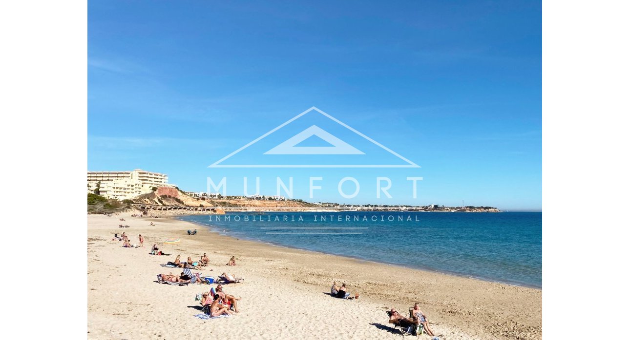 Revente - Appartements -
Orihuela Costa - Dehesa de Campoamor