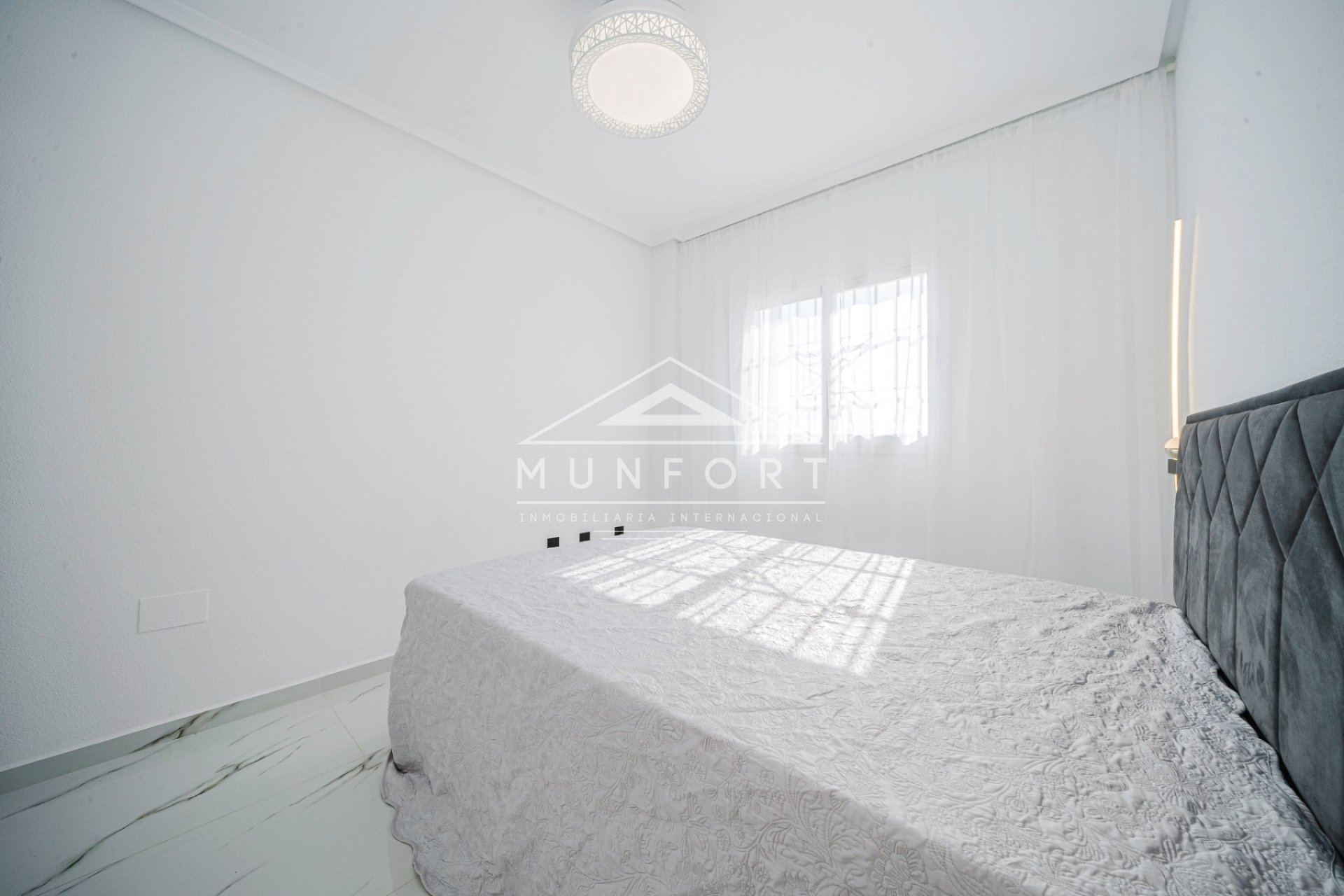 Revente - Appartements -
Orihuela Costa - ZENIAMAR