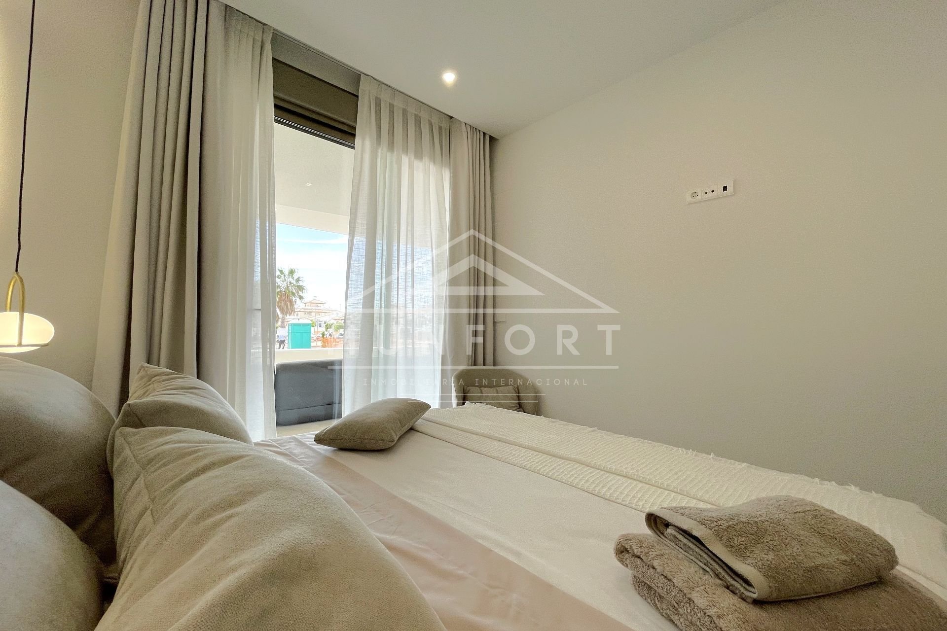 Revente - Appartements -
Orihuela Costa