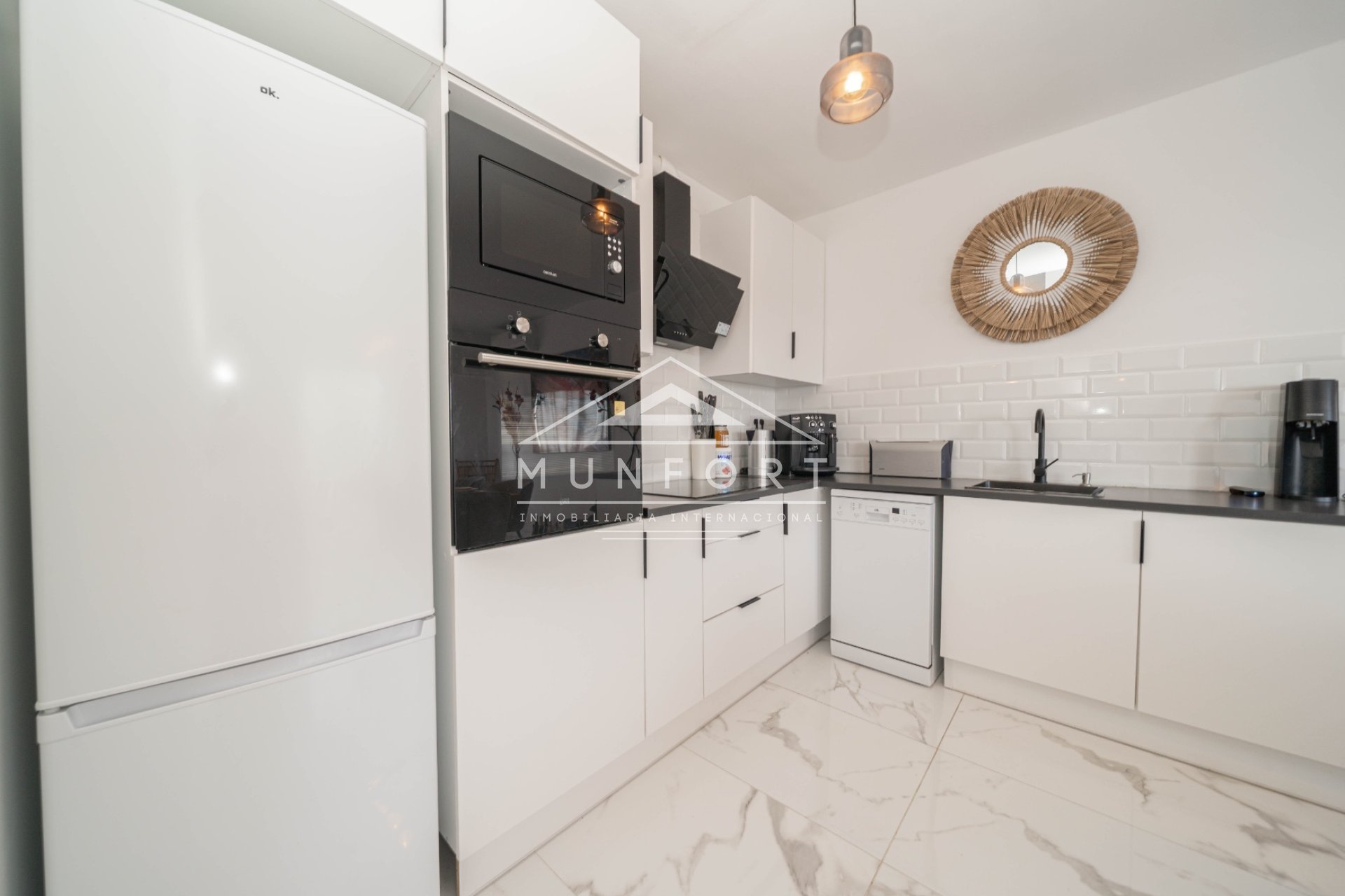 Revente - Appartements -
Torrevieja - Punta Prima