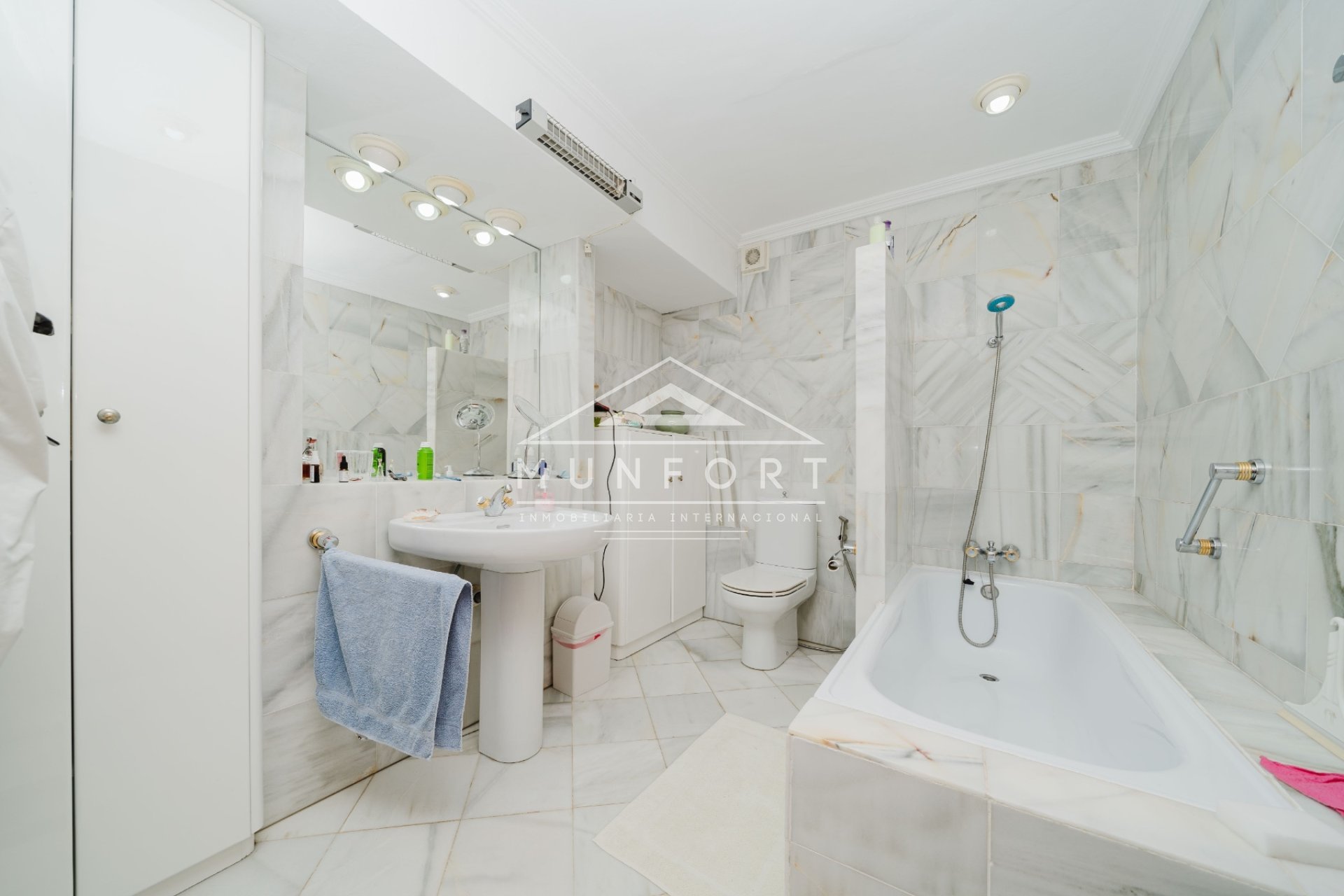 Revente - Bâtiment -
Cartagena - La Manga