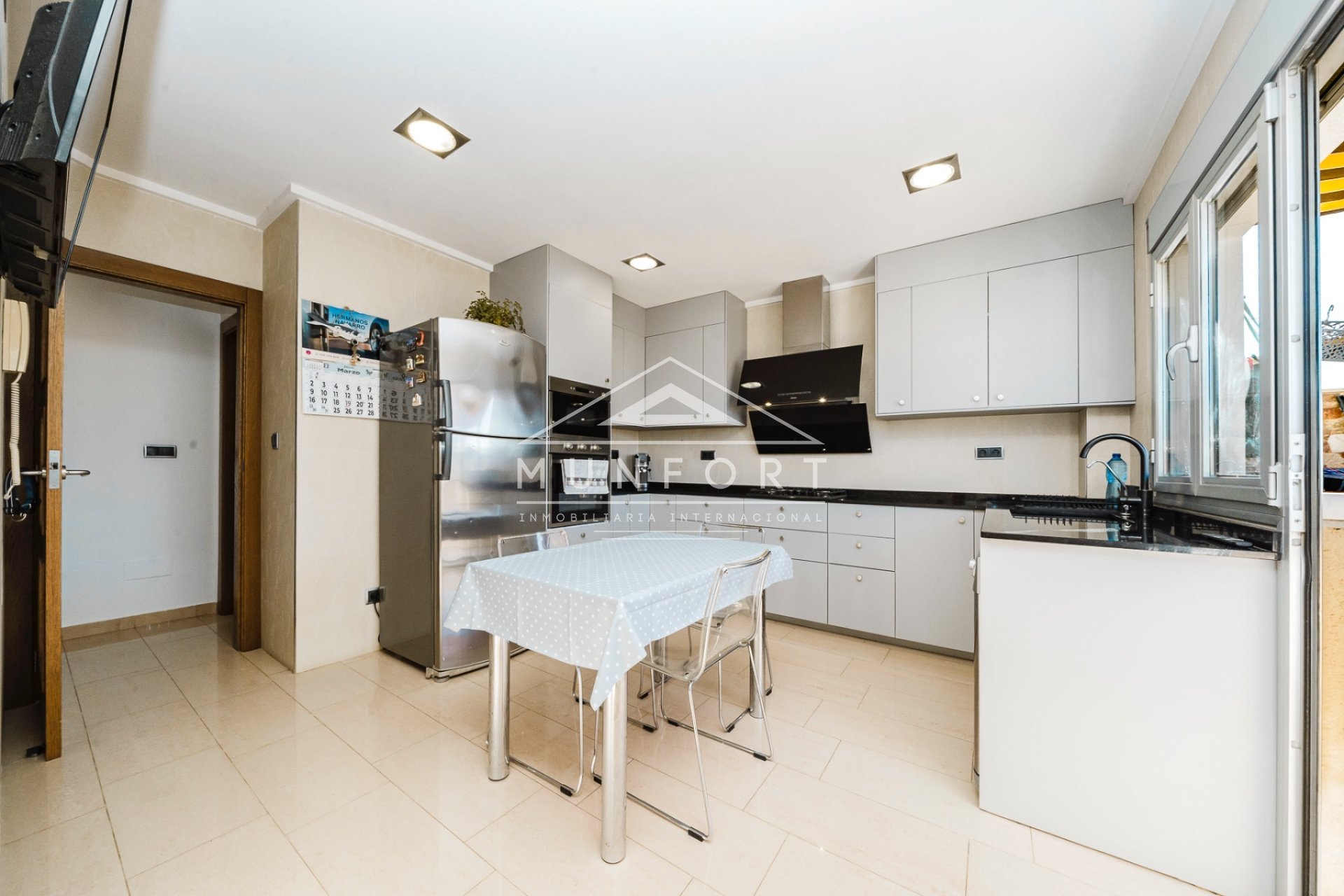 Revente - Bâtiment -
Pilar de la Horadada