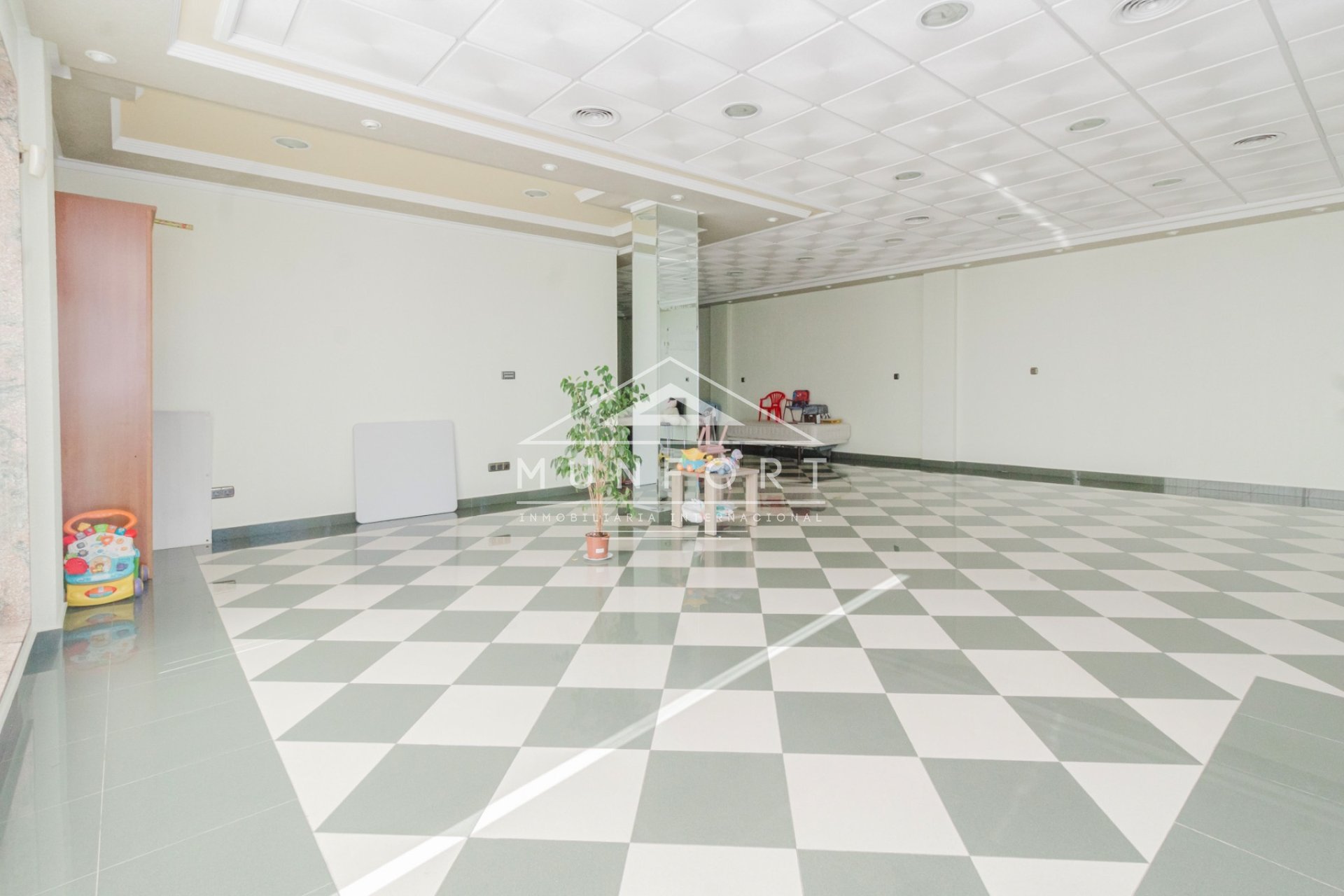 Revente - Locaux commerciaux -
Alcázares, Los