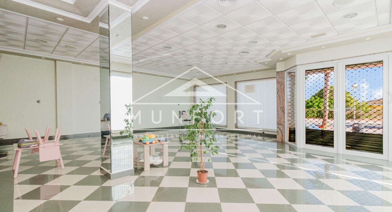 Revente - Locaux commerciaux -
Alcázares, Los