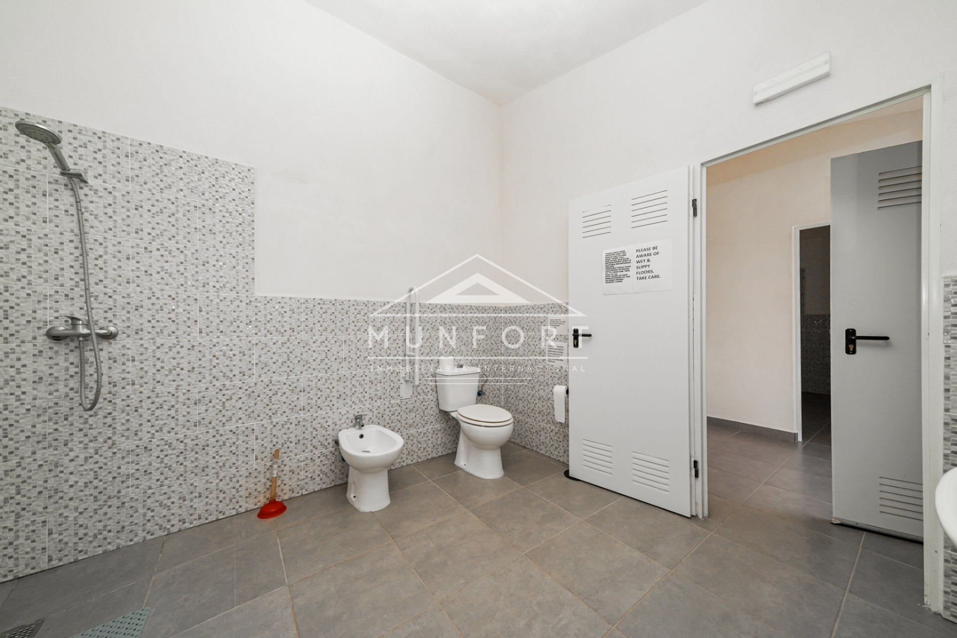 Revente - Locaux commerciaux -
Murcia - GEA Y TRUYOLS