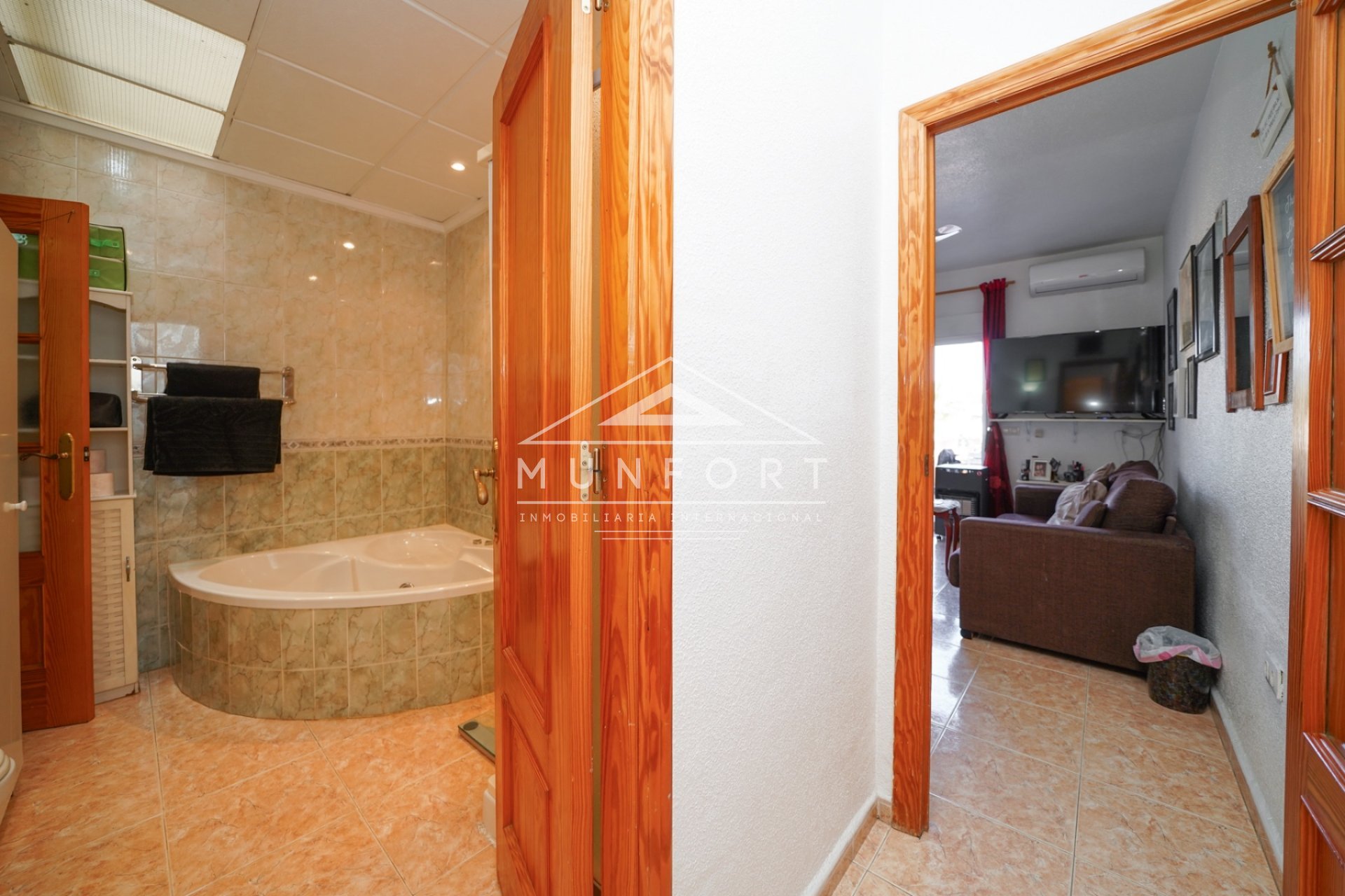 Revente - Locaux commerciaux -
Torrevieja - El Salado - Torrevieja