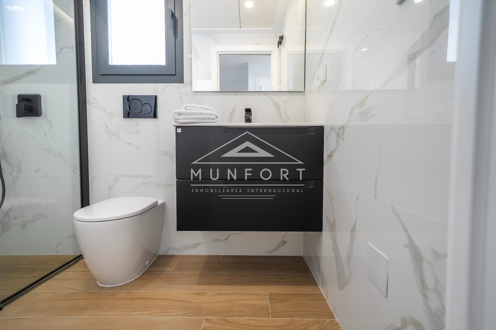 Revente - Maisons mitoyennes -
Algorfa