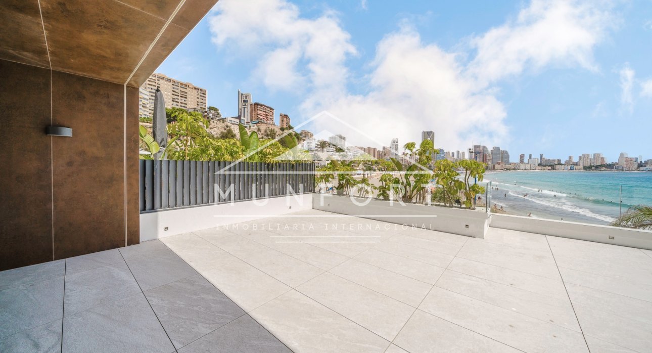 Revente - Maisons mitoyennes -
Benidorm