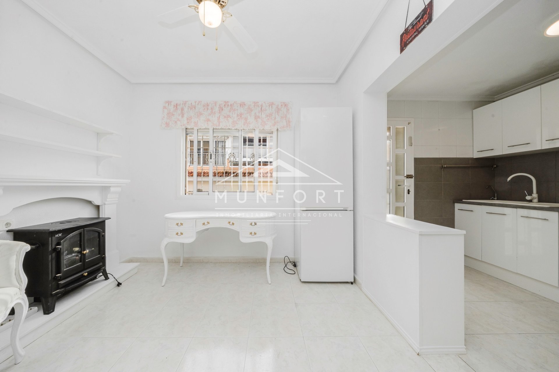 Revente - Maisons mitoyennes -
Benijófar