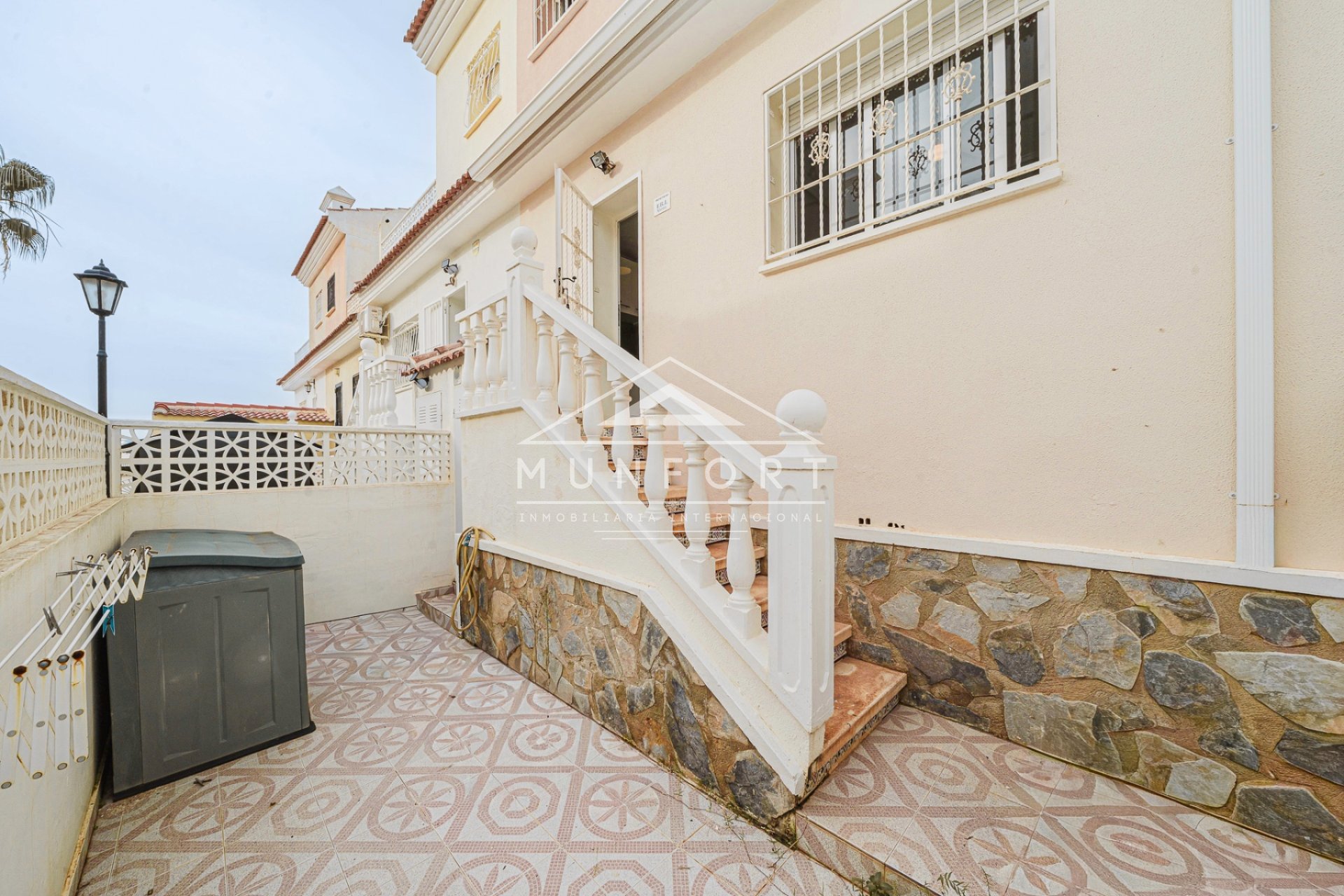 Revente - Maisons mitoyennes -
Benijófar